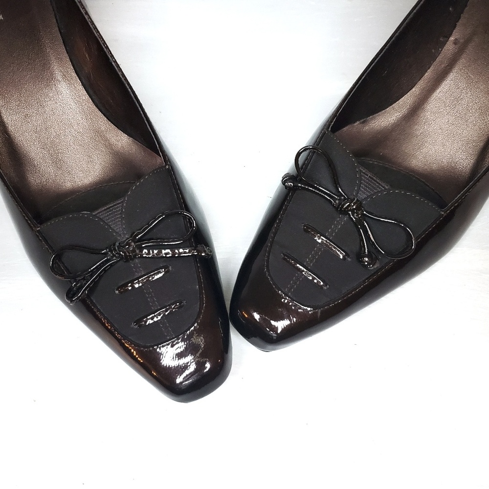 🎀3/$25 Vigotti Brown Subtle Sparkle Pumps